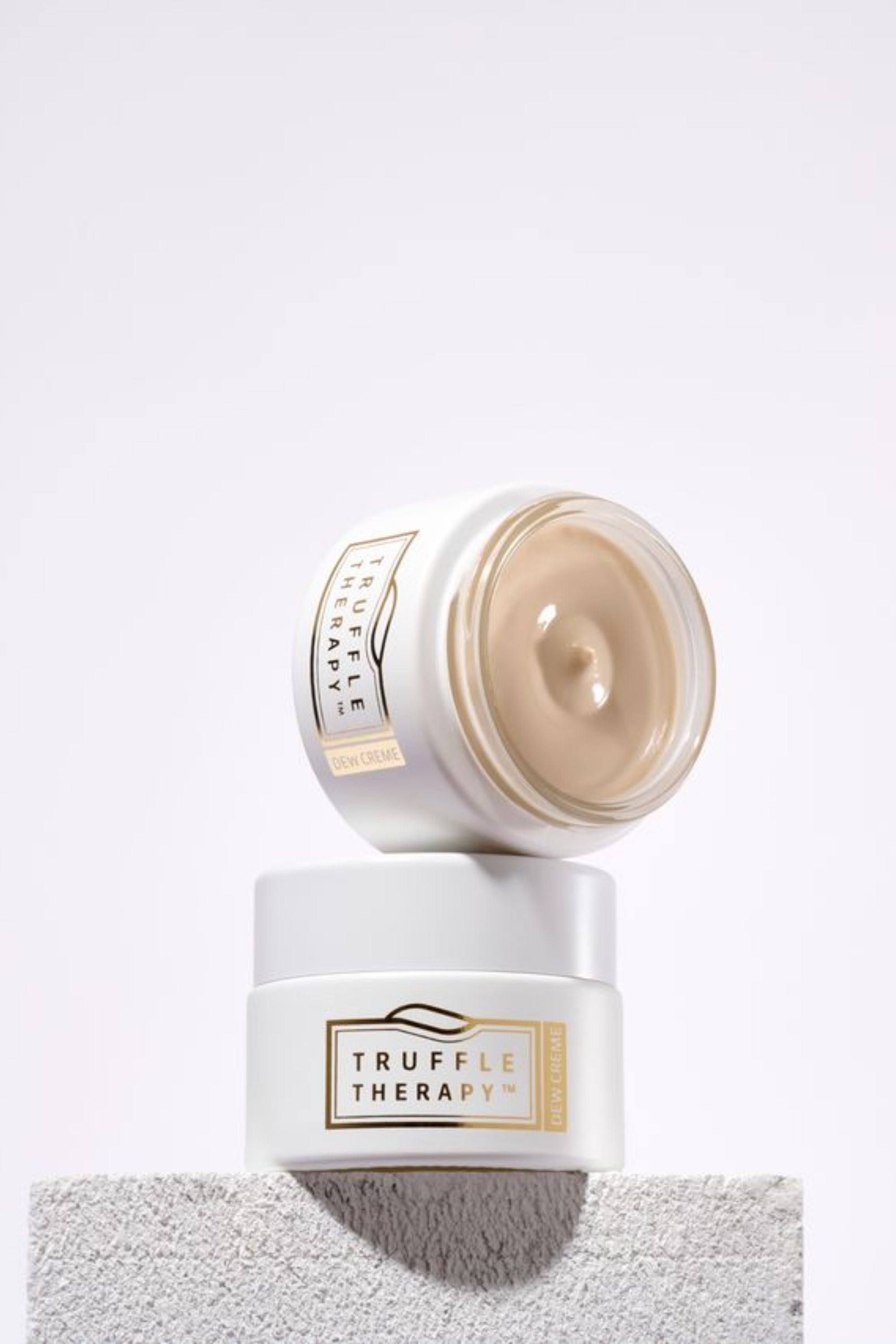 Drėkinamasis dieninis veido kremas / Truffle Therapy Dew Creme