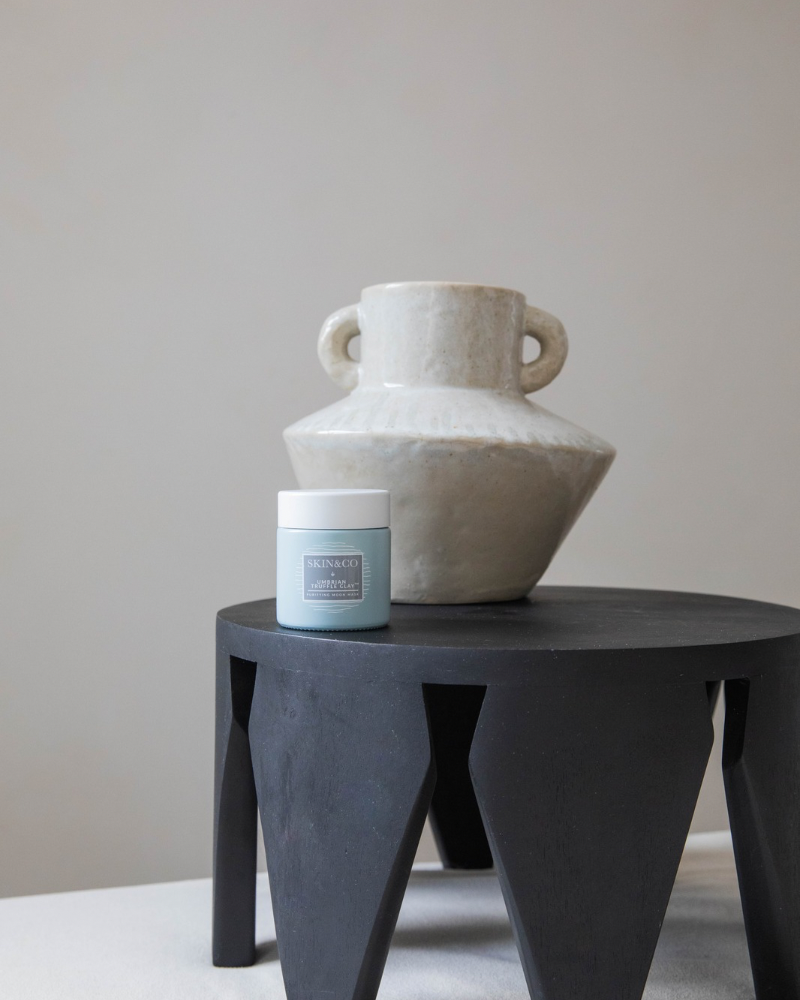 Umbrian valomoji veido kaukė / Umbrian Truffle Clay™️ Moon Mask